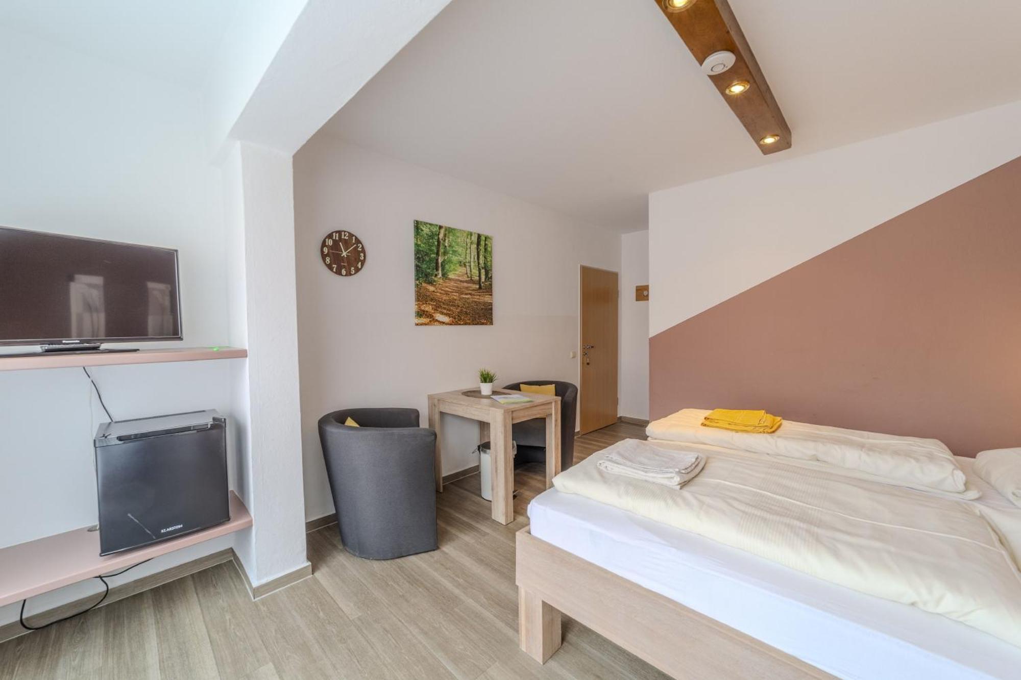 Familienhof Bruening - Doppelzimmer Waldesruh II Meppen Bagian luar foto